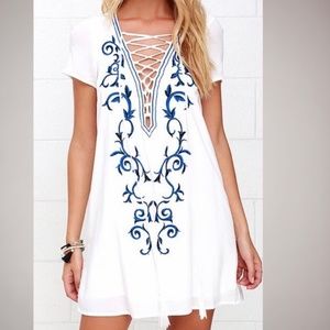 Brand New Lulus embroidered dress